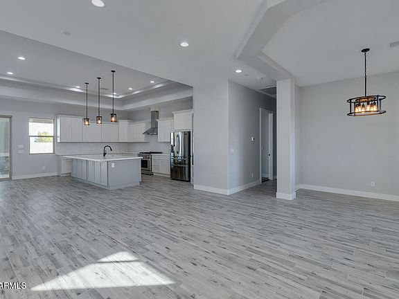 5th image of 5427 N 179th Dr