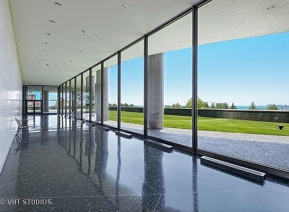 2nd image of 505 N Lake Shore Dr APT 914