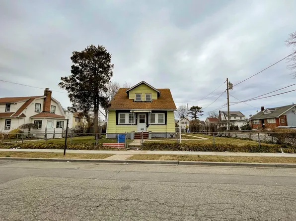 111 Peters Ave, Hempstead, NY 11550