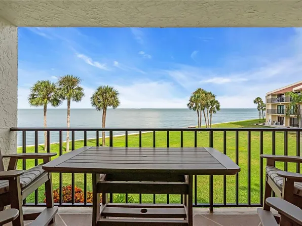 7520 Sunshine Skyway Ln S APT T25, Saint Petersburg, FL 33711