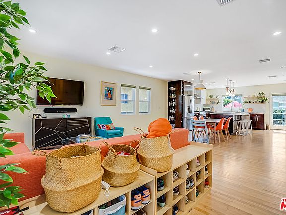 5th image of 5385 Selmaraine Dr