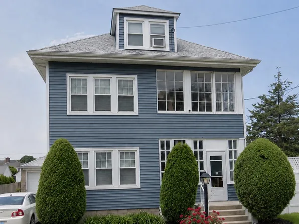 43 Woodbine St #2, Cranston, RI 02910