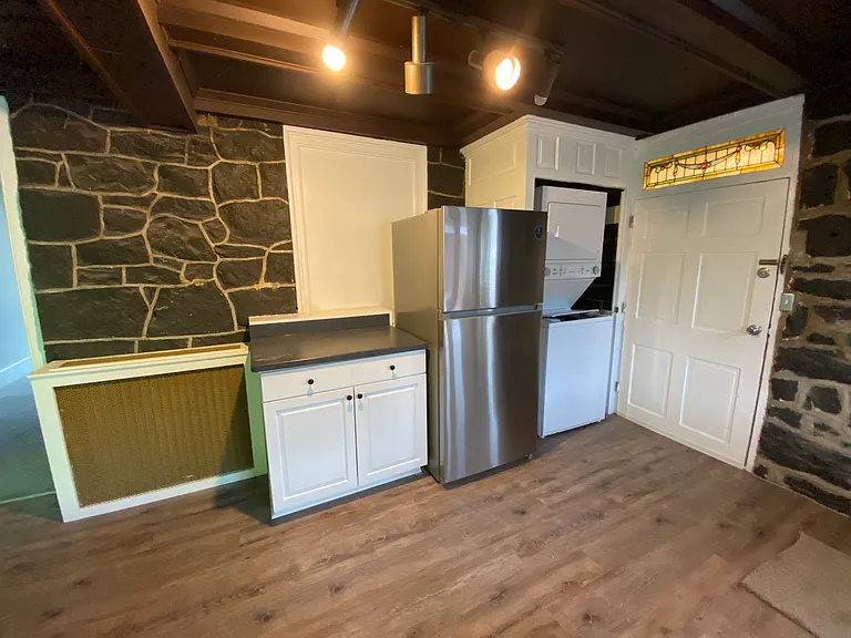 60 N East St #3 — Photo 6