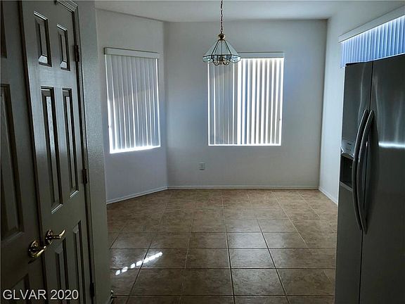 5th image of 2840 Goldcreek St