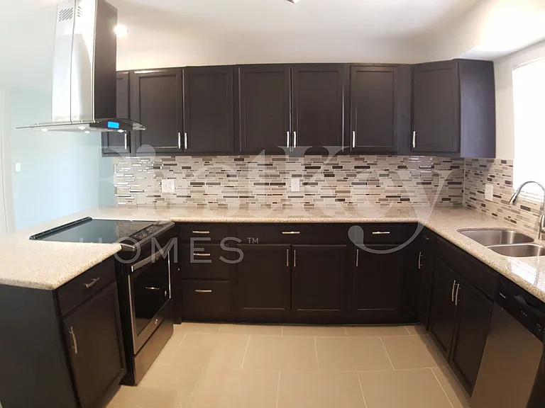 1209 Ralph Cir — Photo 6