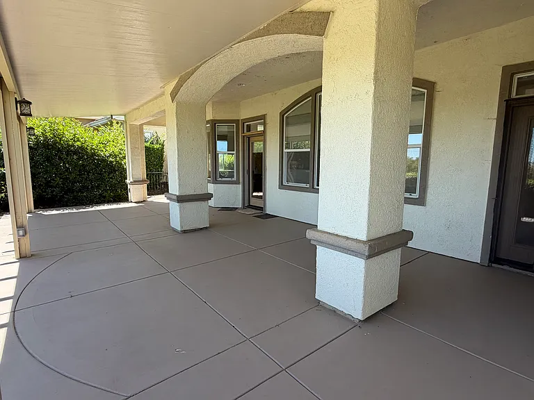729 Richardson Dr — Photo 33