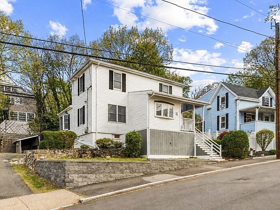 3rd image of 29 Woodlawn St