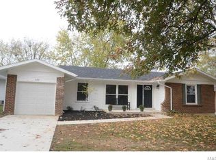 393 Sorrento Dr, Ballwin, MO 63021