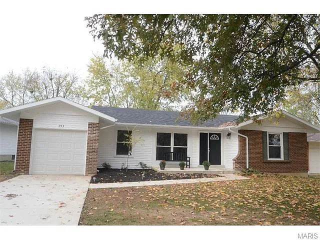 393 Sorrento Dr photo 1