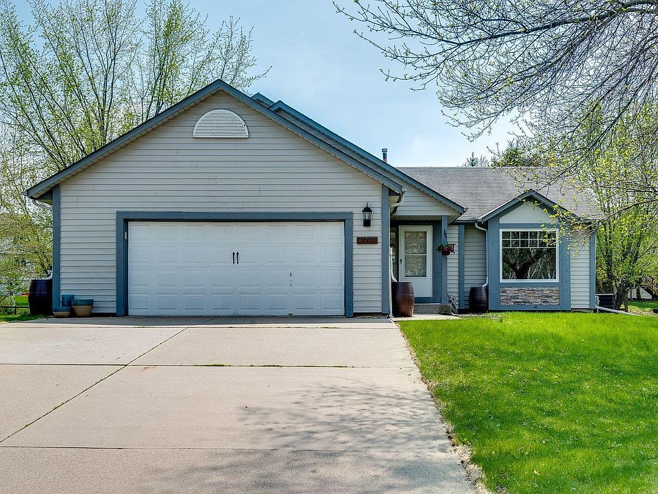 1st image of 13512 Dahlia Ct