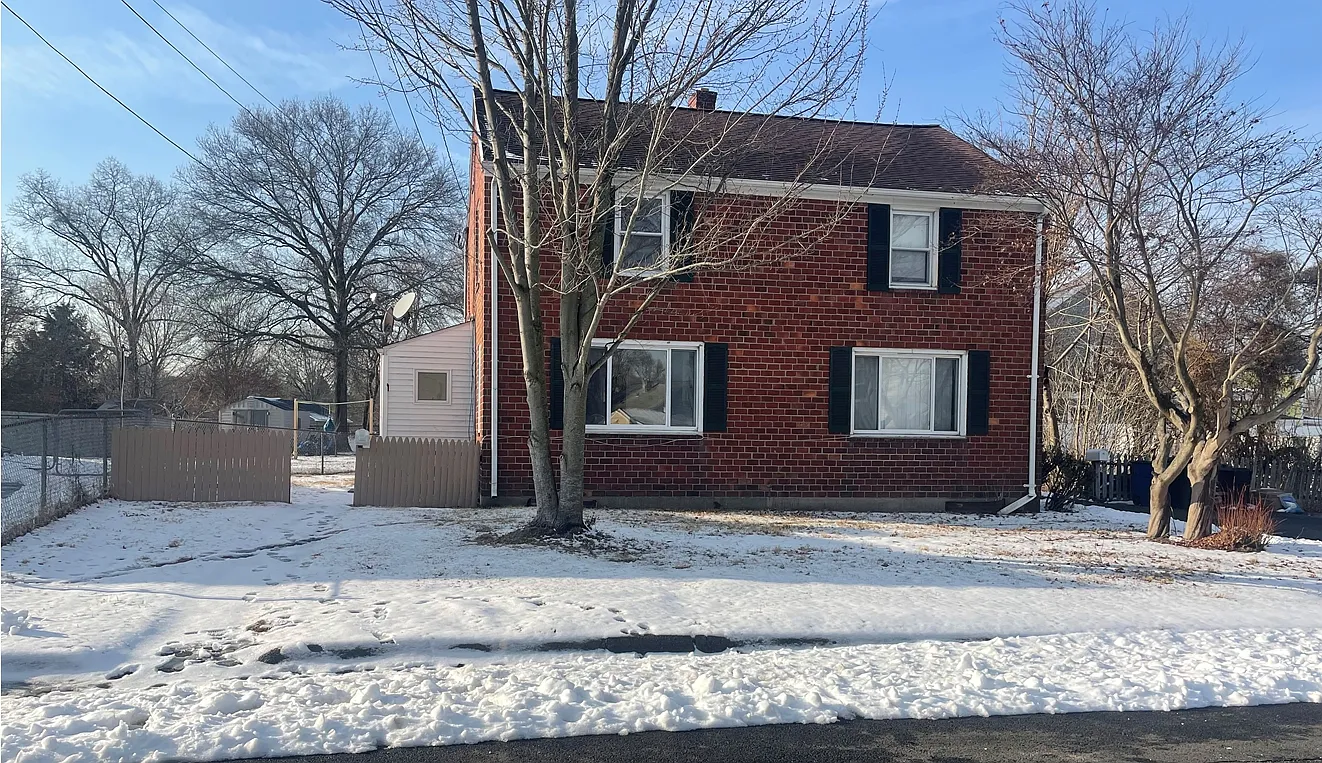 2 bed, 806 sqft, $2,300 — Photo 1