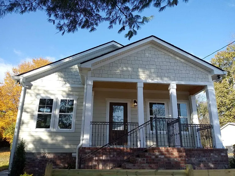 1512 Galloway St — Photo 1