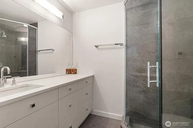 6333 Lake Washington Blvd NE #206 — Photo 24