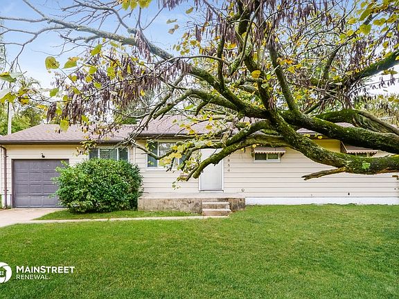 3rd image of 10856 Spring Garden Dr