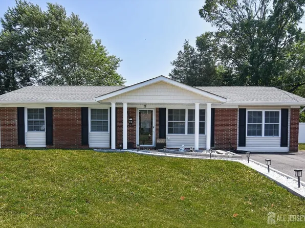 20 1st Ave, Monroe Township, NJ 08831