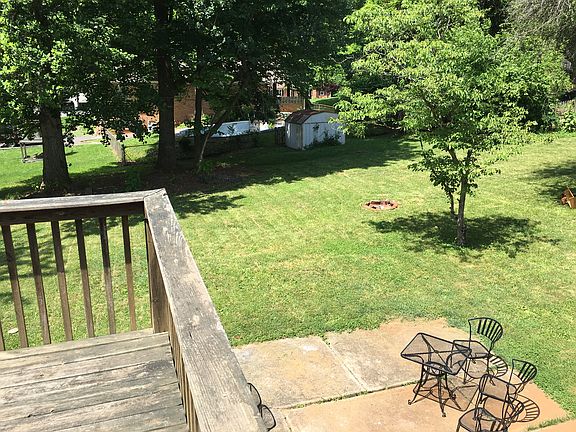 2nd image of 319 Robin Dr