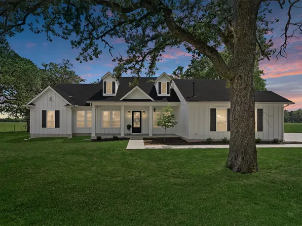 1145 W County Road 415, Lexington, TX 78947