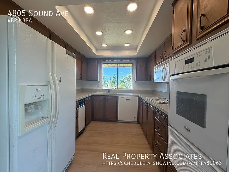 4805 Sound Ave — Photo 6