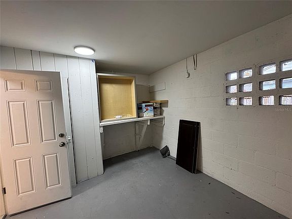 5th image of 2580 Euston Rd #0