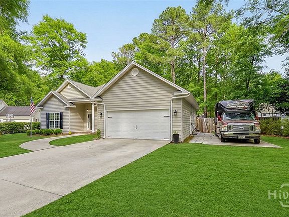 2nd image of 304 Erin Court
