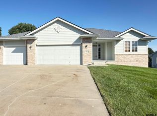 8023 S 107th St, La Vista, NE 68128