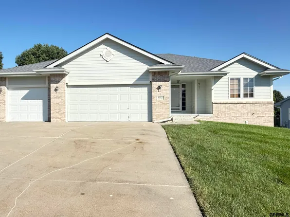 8023 S 107th St, La Vista, NE 68128