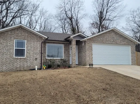 302 Formon Dr, Paragould, AR 72450