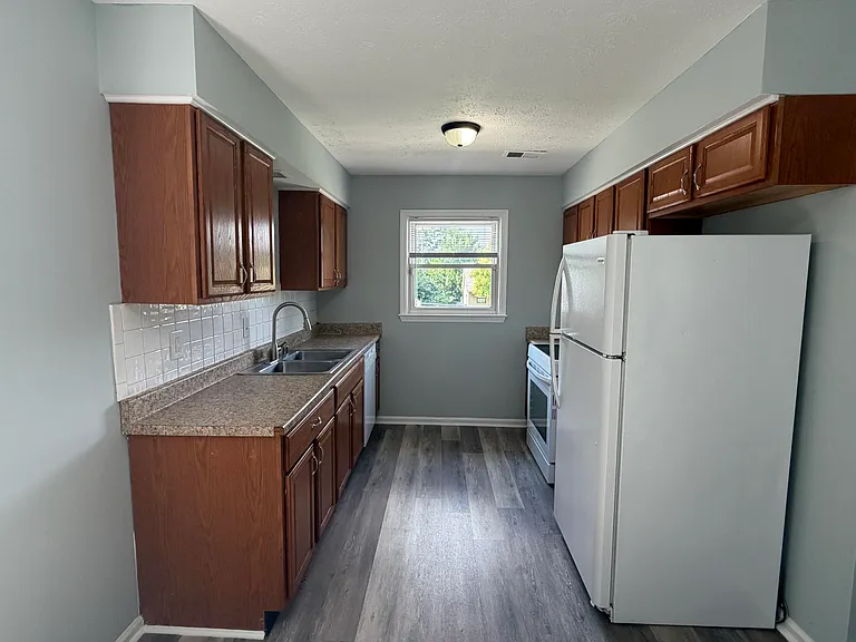 3230 Aqueduct Dr #B — Photo 3