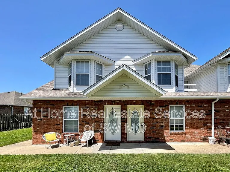 1501 W Frosty Dr #4 — Photo 1
