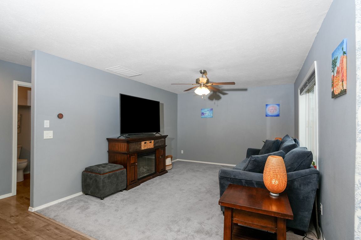 next background image