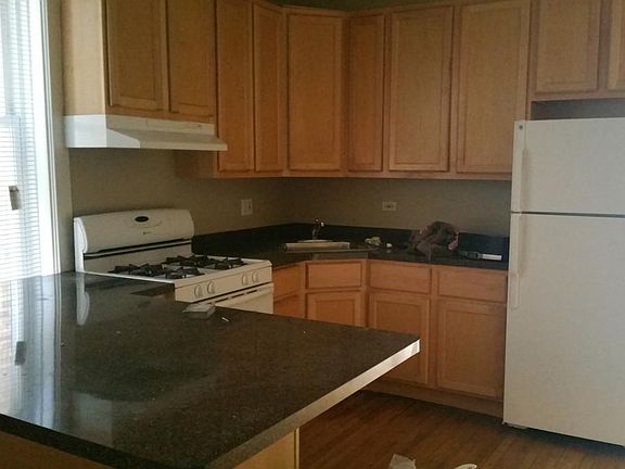 5th image of 2107 N Western Ave APT 3F