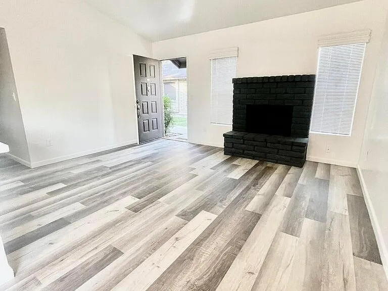 32 W Loma Vista Dr #102 — Photo 7