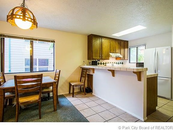 4th image of 1475 Park Ave #4