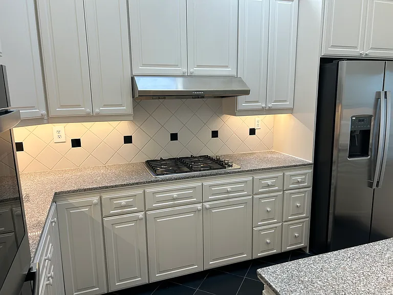 6676 Charing Cross Rd — Photo 8