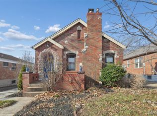 1105 N & South Rd, Saint Louis, MO 63130