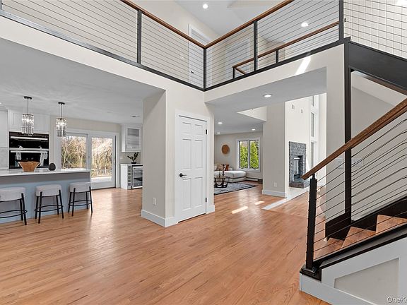 3rd image of 3 Indian Valley Road