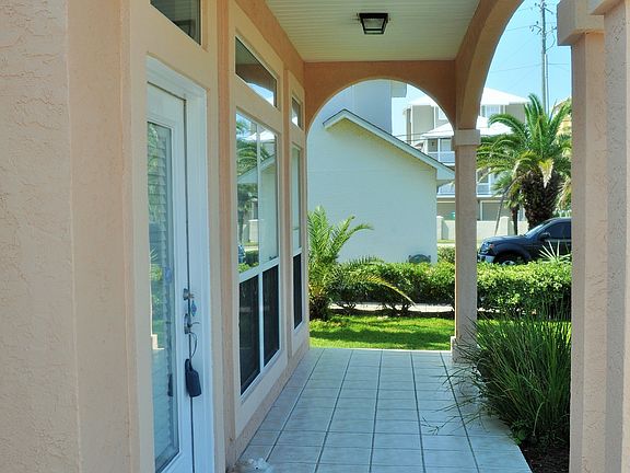 3rd image of 41 Jamaican Ln