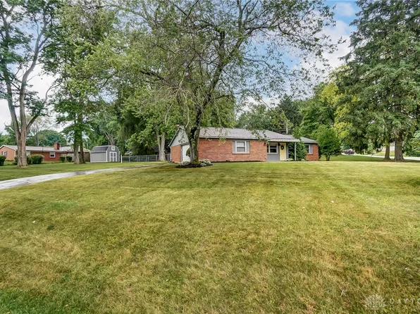 1523 Gunther Dr, Bellbrook, OH 45305