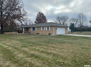 906 Crystal Ct, Liberty, IL 62347