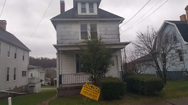 636 Speer St photo 1