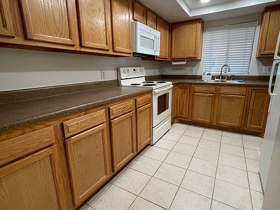 4th image of 10828 N Biltmore Dr #B-205
