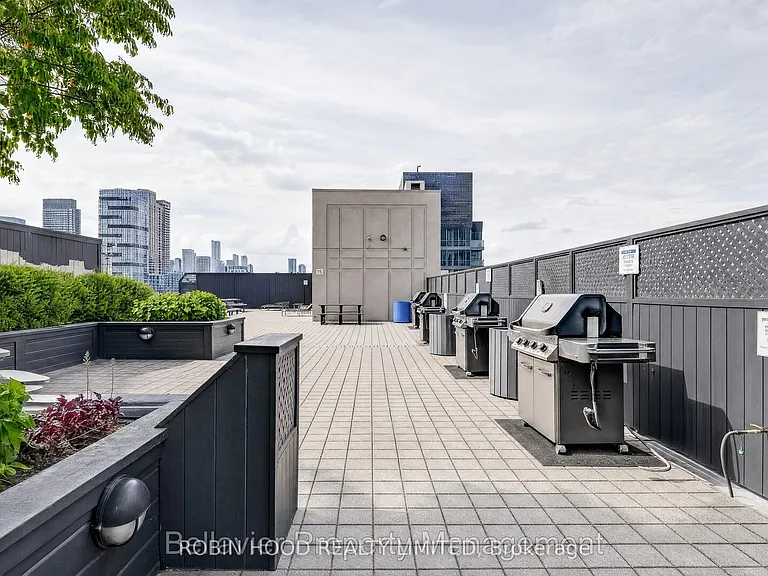 323 Richmond St E #807 — Photo 31