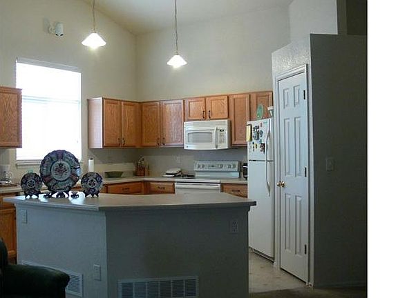 5th image of 3745 E 139th Pl