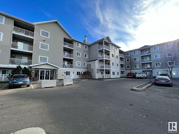 4th image of 4309 33rd St Unit 104