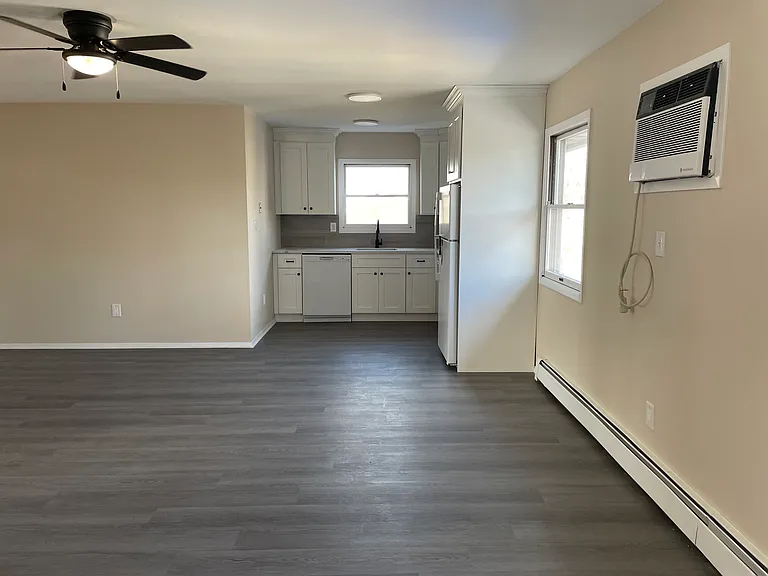 7 Locust Ave #1 — Photo 10