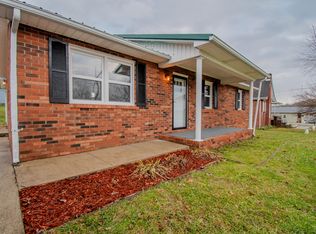 720 E Waugh Rd, Olive Hill, KY 41164