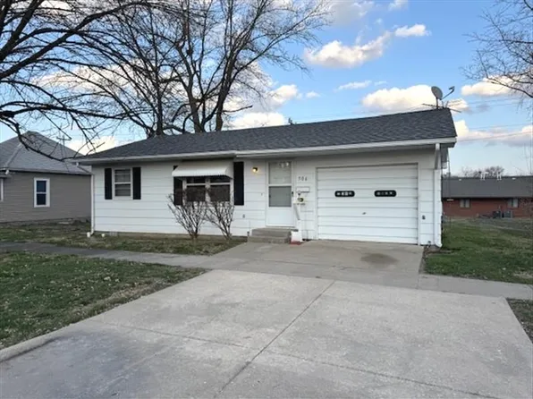 506 Broadway St, Macon, MO 63552