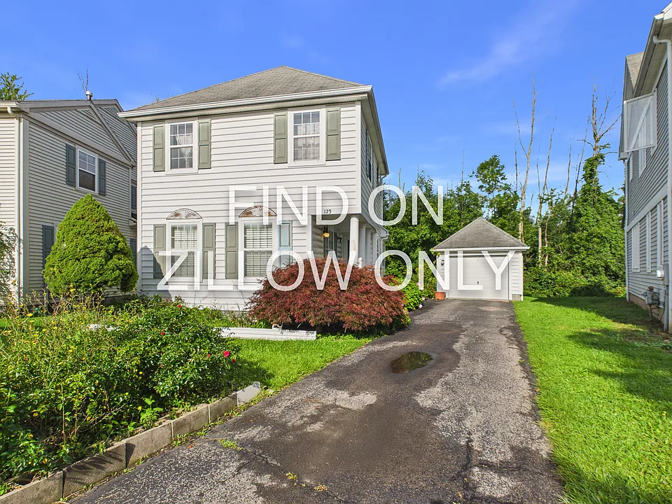 123 Schilling Ln