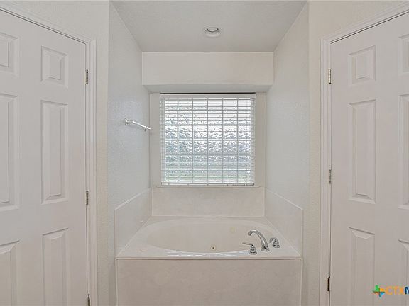 3rd image of 309 Sims Ridge Dr