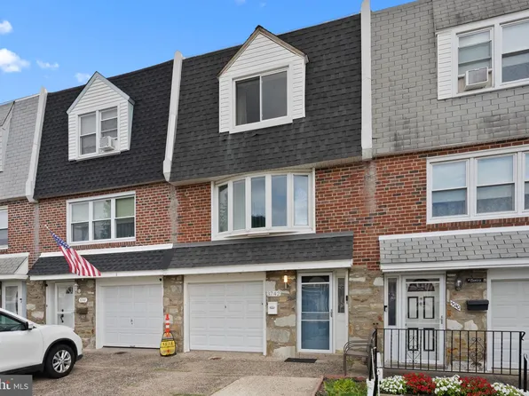 3742 S Hereford Ln, Philadelphia, PA 19114
